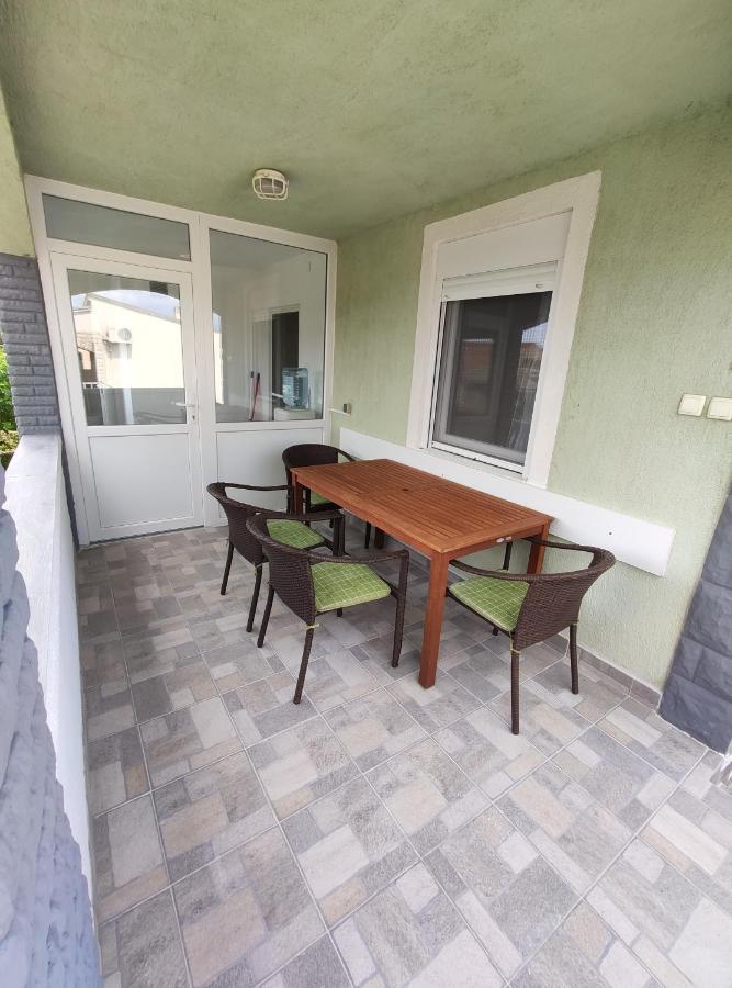 Apartman Pilcik Apartamento Vir Exterior foto